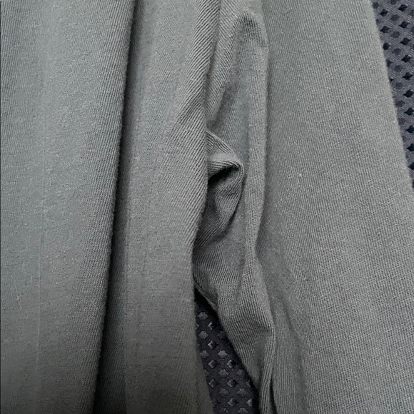 Life Is Good Charcoal Long Sleeve with Vibrant Logo - Picture 10 of 13